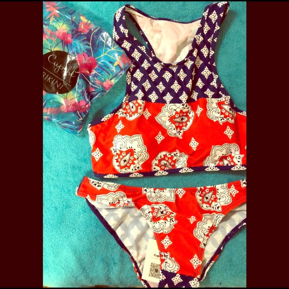Large top and XL bottoms! For @kaphatter :)